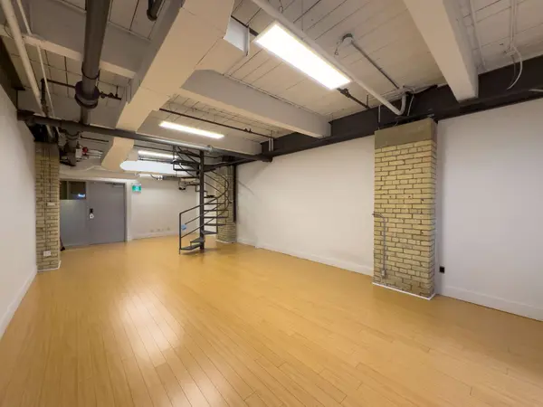 219 Dufferin ST #4A, Toronto W01, ON M6K 1Y9