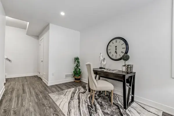 1960 Dalmagarry RD #78, London North, ON N6G 0T8