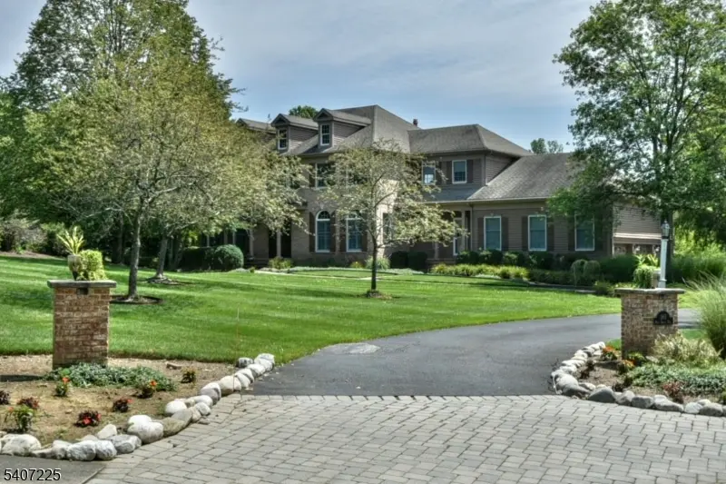 365 Mine Brook Rd, Bernards Twp., NJ 07931