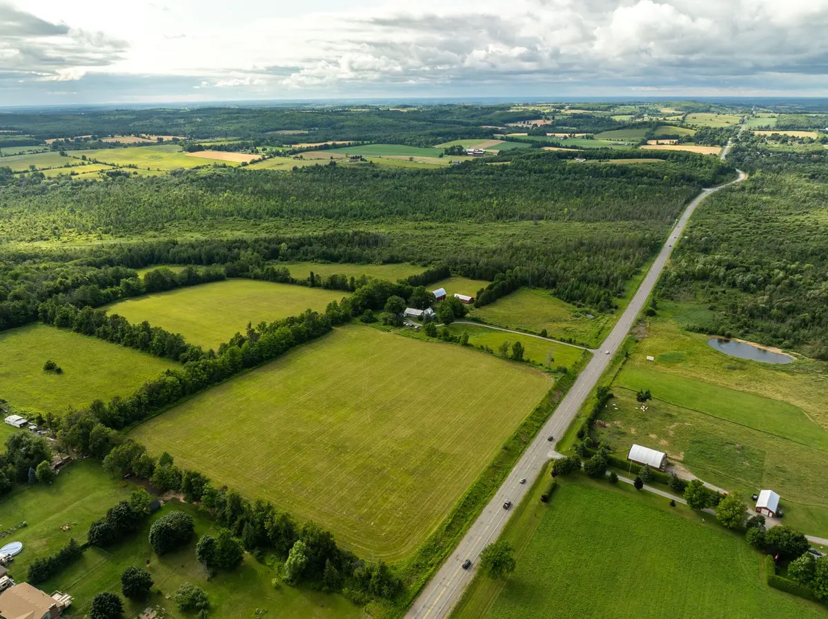 2132 County 10 RD, Cavan Monaghan, ON L0A 1C0