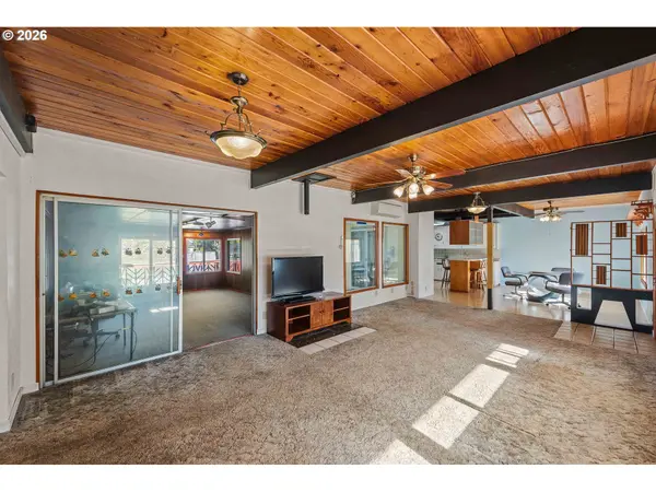 87463 MCTIMMONS LN, Bandon, OR 97411