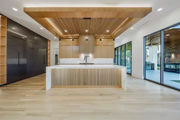 Dallas, TX 75230,5723 Meletio Lane