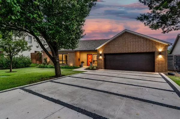 Dallas, TX 75220,3866 Lively Lane