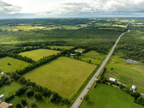 2132 County 10 RD, Cavan Monaghan, ON L0A 1C0