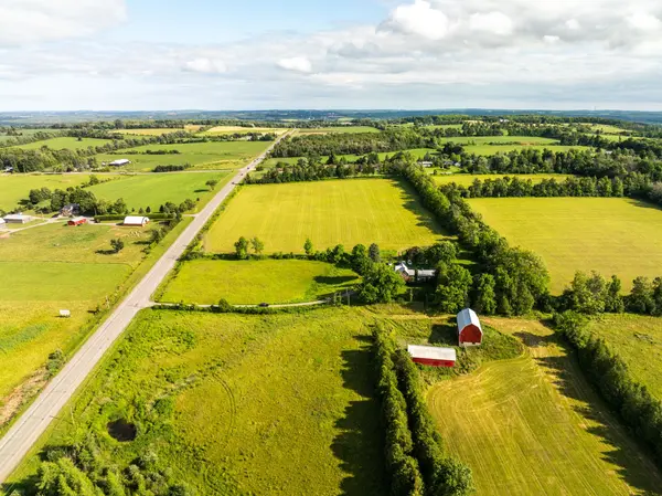 2132 County 10 RD, Cavan Monaghan, ON L0A 1C0