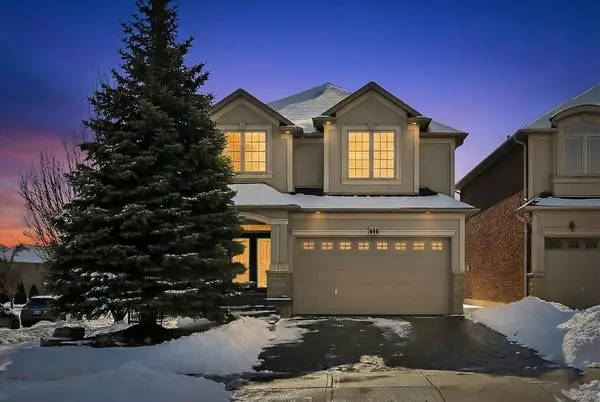 444 DICENZO DR, Hamilton, ON L9B 0B3