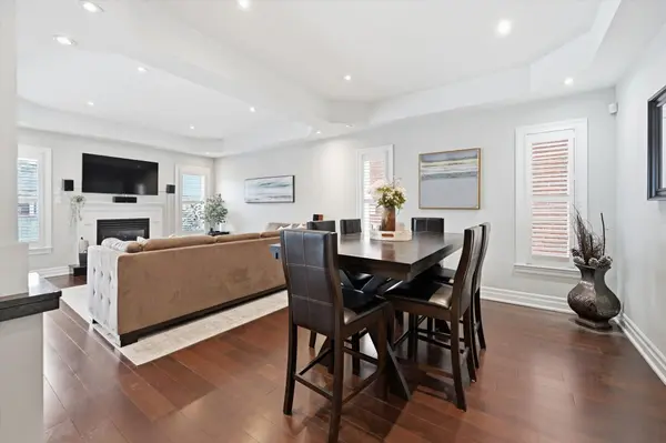 444 DICENZO DR, Hamilton, ON L9B 0B3