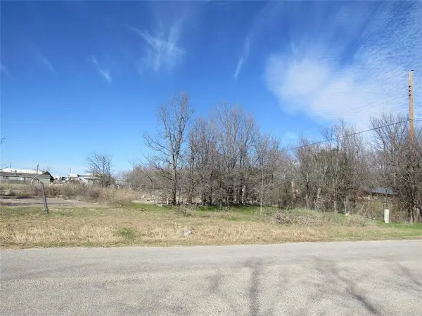 207 Newell Drive, Hudson Oaks, TX 76087