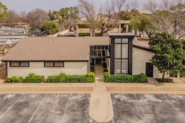 1009 W Mitchell Street, Arlington, TX 76013