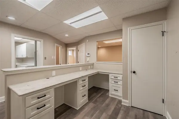 1009 W Mitchell Street, Arlington, TX 76013