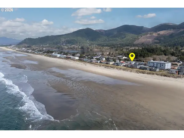 342 N Pacific ST, Rockaway Beach, OR 97136