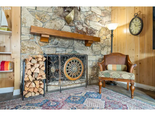 342 N Pacific ST, Rockaway Beach, OR 97136