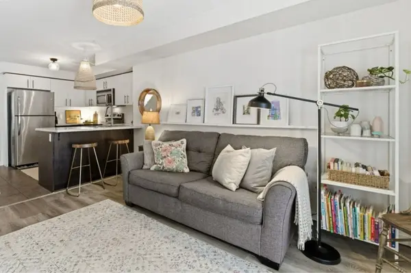 35 Mountford DR #104,  Guelph,  ON N1E 0G6