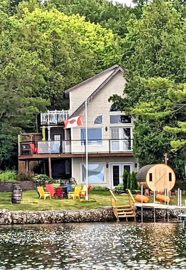 70 BOURGEOIS BEACH RD, Tay, ON L0K 2A0