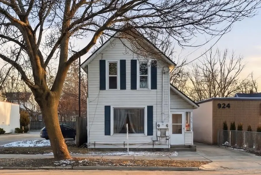 914 Fulton ST W, City Of Grand Rapids, MI 49504