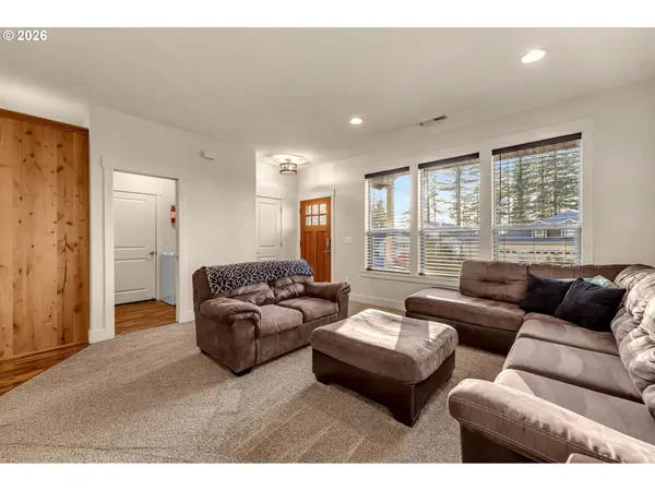 3182 44TH ST, Washougal, WA 98671