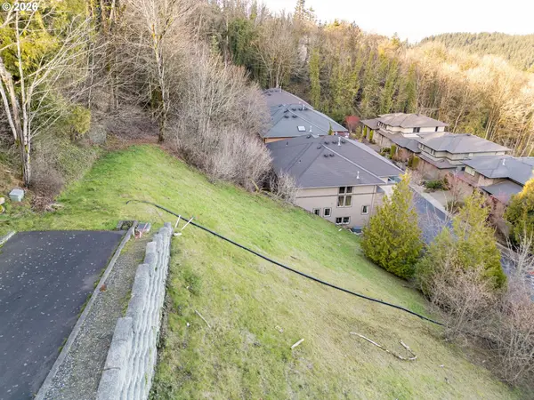 318 NW SKYLINE BLVD #6, Portland, OR 97210