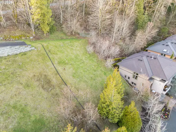 318 NW SKYLINE BLVD #6, Portland, OR 97210