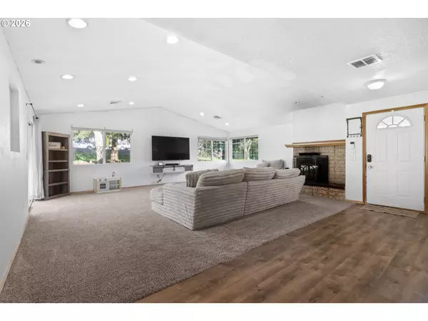 Astoria, OR 97103,35551 LITTLE LN