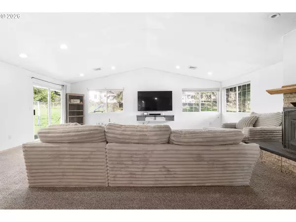 Astoria, OR 97103,35551 LITTLE LN