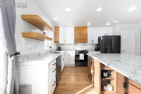 10572 Deer Meadow CIR, Colorado Springs, CO 80925