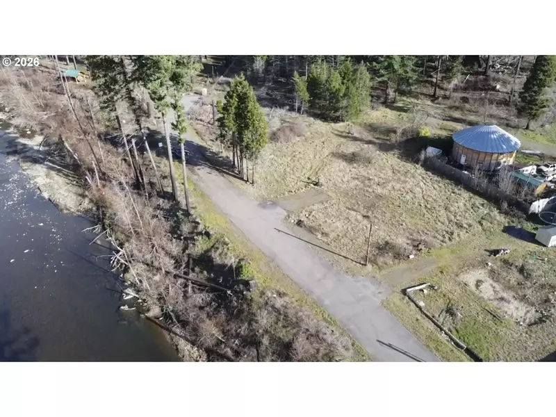 51800 ROSE ST #2, Blue River, OR 97413