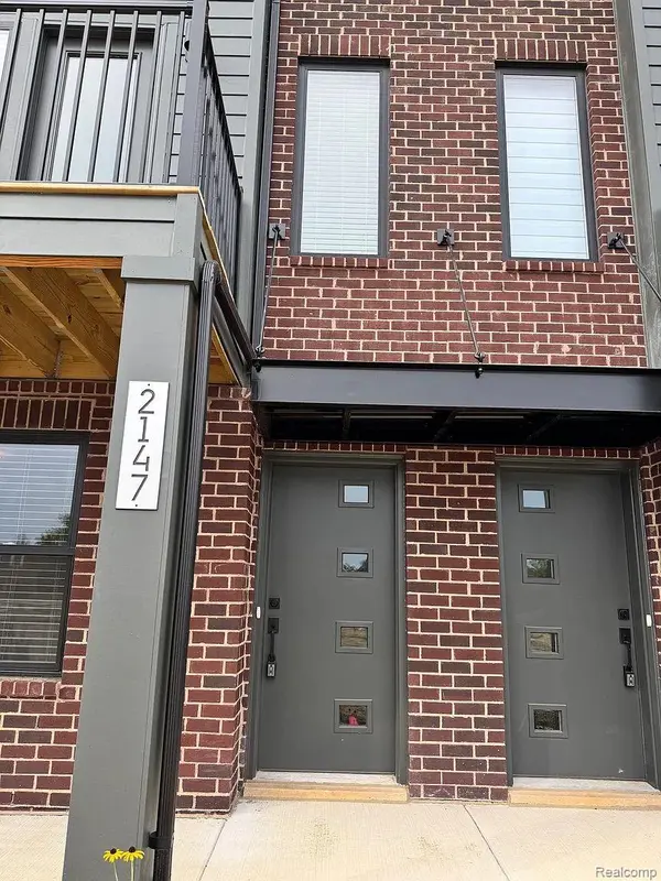 2147 PARK DR, Pittsfield Charter Township, MI 48103