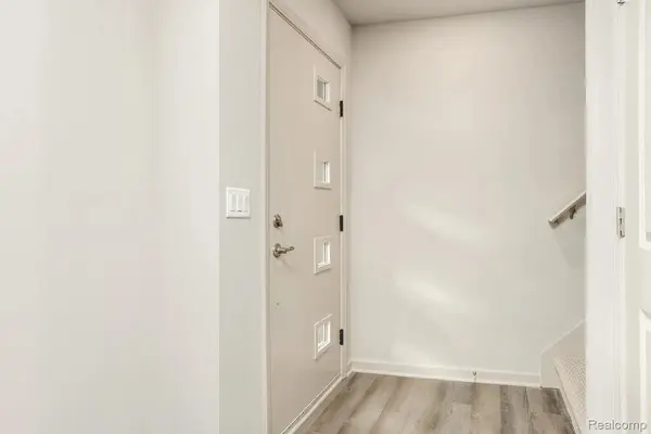 2147 PARK DR, Pittsfield Charter Township, MI 48103