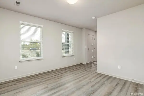 2147 PARK DR, Pittsfield Charter Township, MI 48103