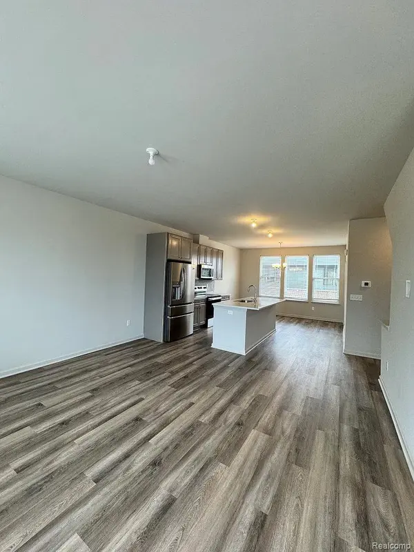 2147 PARK DR, Pittsfield Charter Township, MI 48103