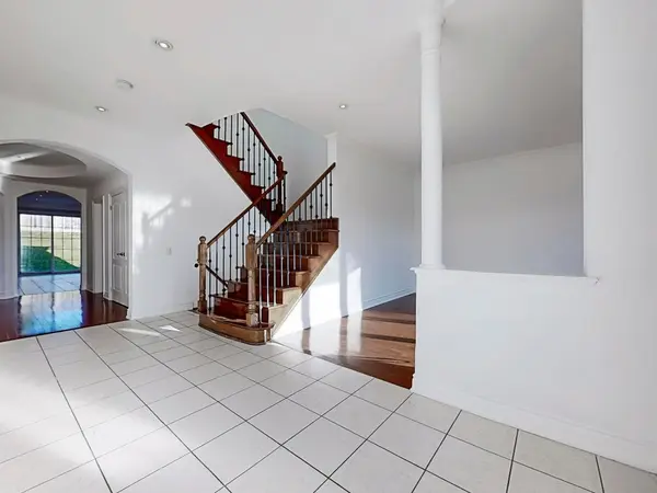 12 Sweet Valerie CT, Vaughan, ON L6A 0C6