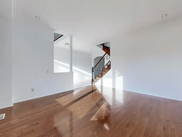 12 Sweet Valerie CT, Vaughan, ON L6A 0C6