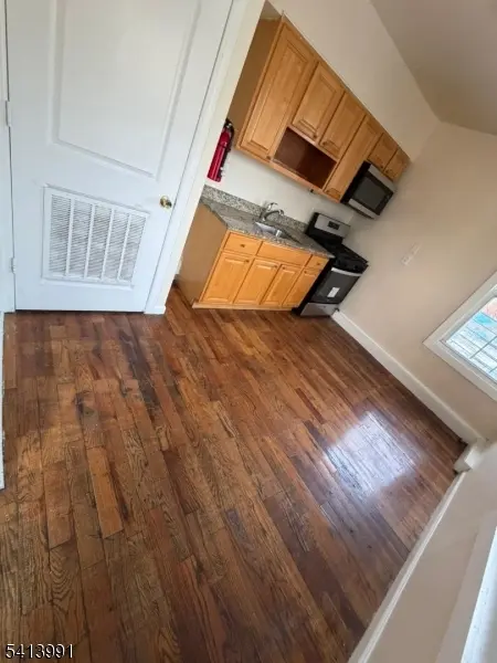 113 Delavan Ave, Newark City, NJ 07104