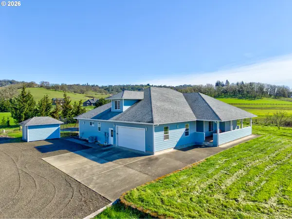 145 CROSS CREEK DR, Roseburg, OR 97471