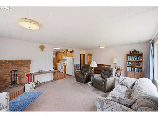 Bandon, OR 97411,830 CHICAGO AVE