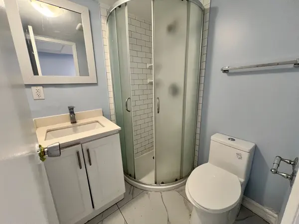 1532 WESTERN RD #Lower, London North, ON N6G 1H4