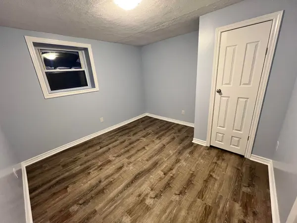 1532 WESTERN RD #Lower, London North, ON N6G 1H4