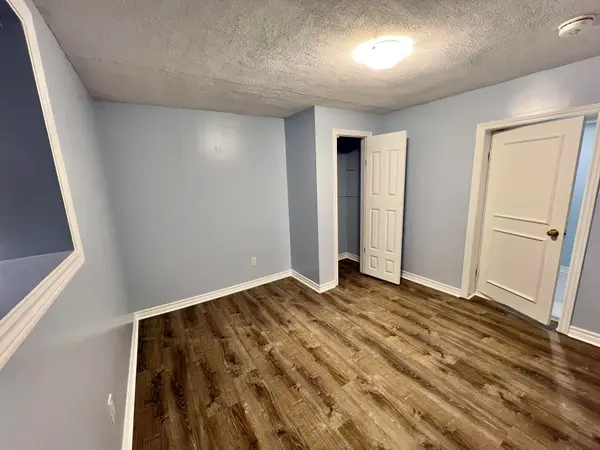 1532 WESTERN RD #Lower, London North, ON N6G 1H4