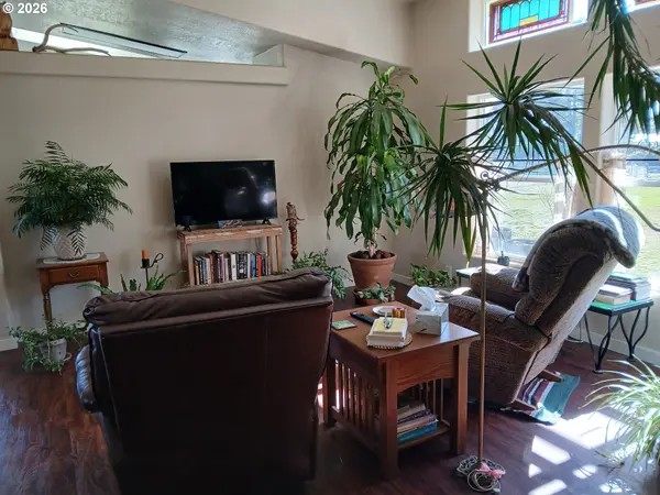 Bandon, OR 97411,86449 CROFT LAKE LN