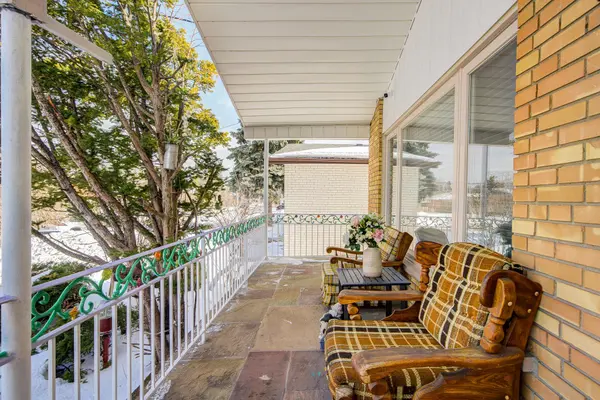 15 Sandale GDNS, Toronto C06, ON M3H 3V3