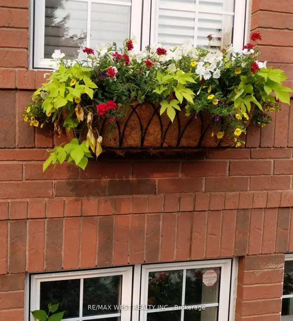 2223 Lapsley CRES, Oakville, ON L6M 4V1