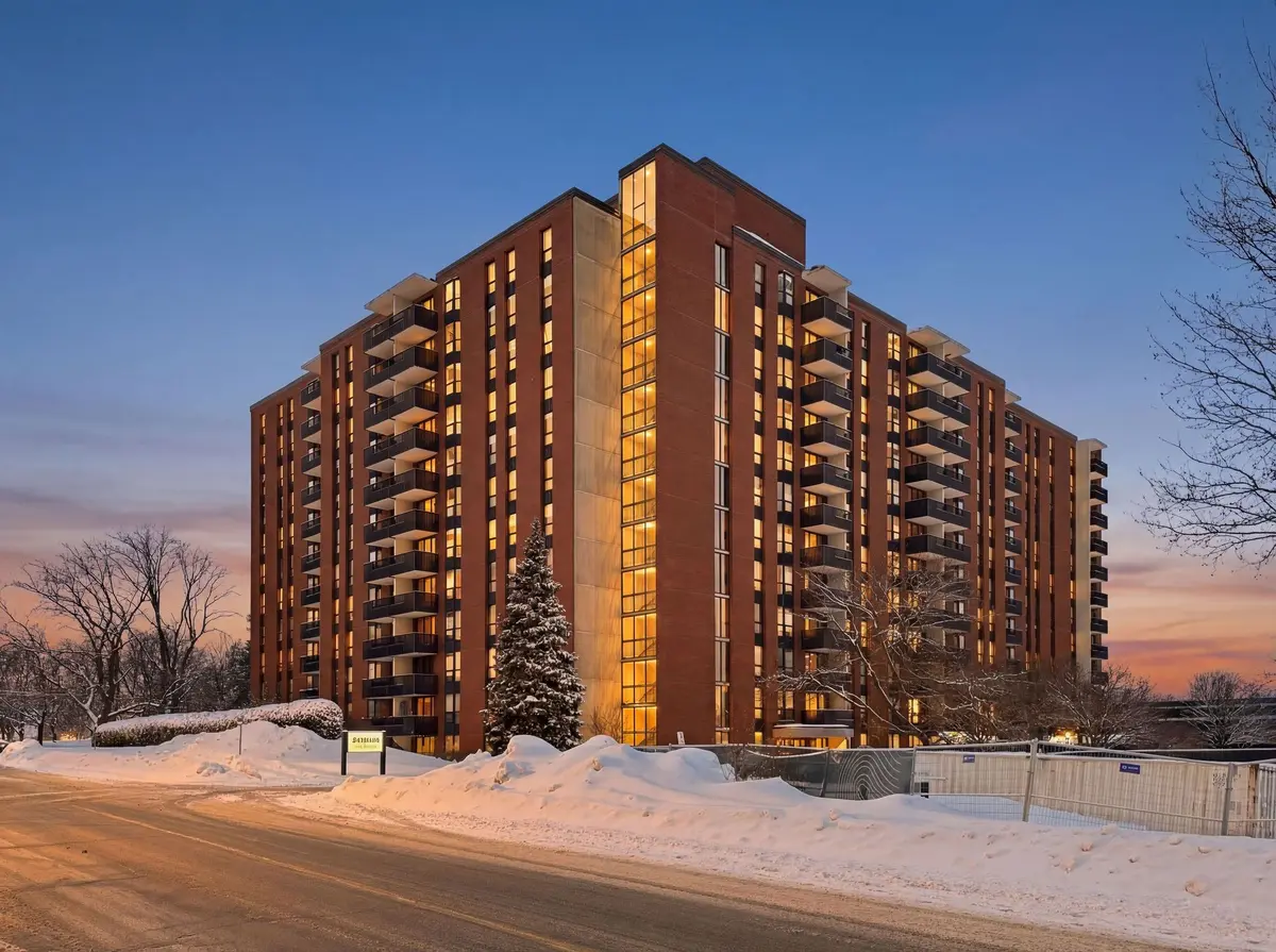 2951 Riverside DR #305, Billings Bridge - Riverside Park And Area, ON K1V 8W6