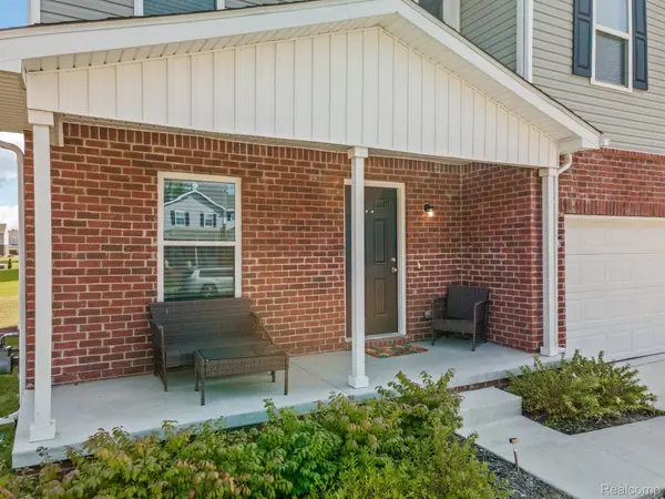 10219 ISLAND LAKE DR, Taylor, MI 48180