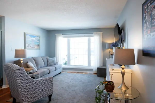 23 Fairview CRES, Arnprior, ON K7S 3V7