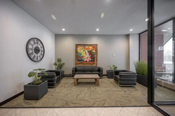 2951 Riverside DR #305, Billings Bridge - Riverside Park And Area, ON K1V 8W6