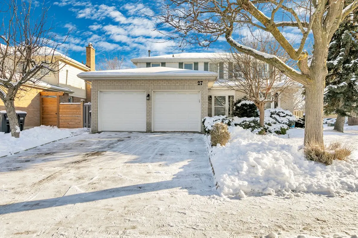 27 Northampton ST, Brampton, ON L6S 3Y6