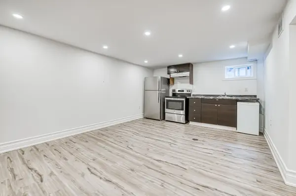 99 Cherrywood DR #BSMT, Newmarket, ON L3Y 2X6