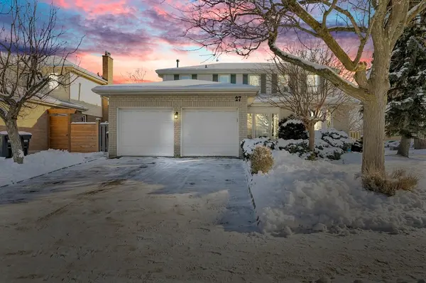 27 Northampton ST, Brampton, ON L6S 3Y6