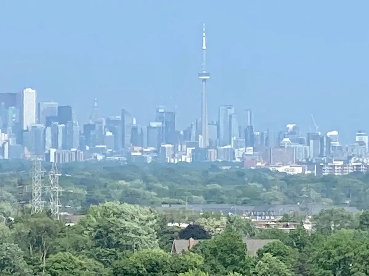 9 Valhalla Inn RD #1511, Toronto W08, ON M9B 0B2