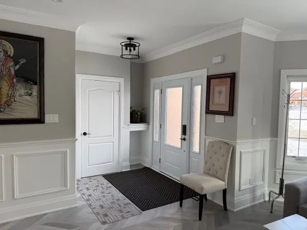 1712 Conacher CRES, Pickering, ON L1X 2T4